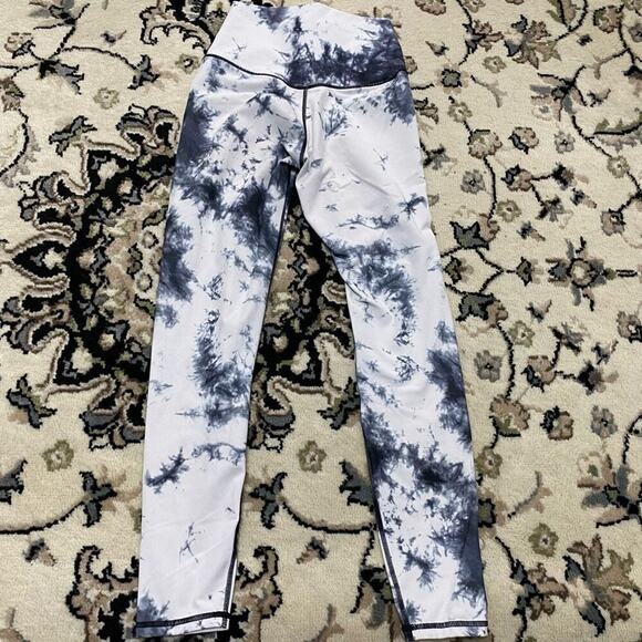 Yunoga Black and White Tie Dye Leggings | Sz XS - Picture 3 of 4